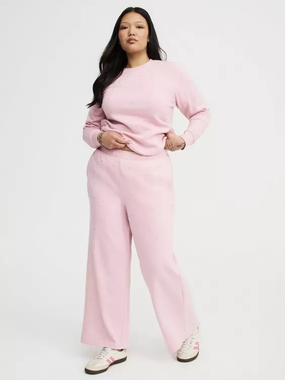NWOT Torrid High-Rise Wide Leg Cozy Fleece Pant With Rhinestone Detail